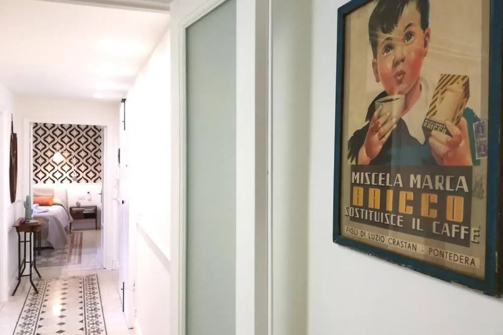 Casa Retro. Historic Center - La Spezia Lägenhet