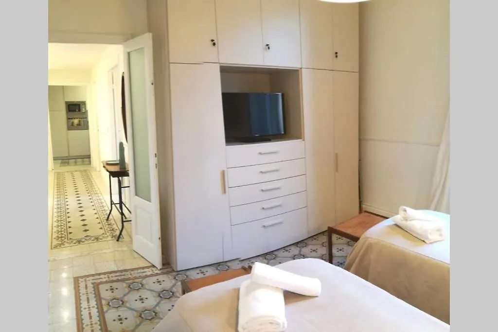 Casa Retro. Historic Center - La Spezia Apartment 0*,