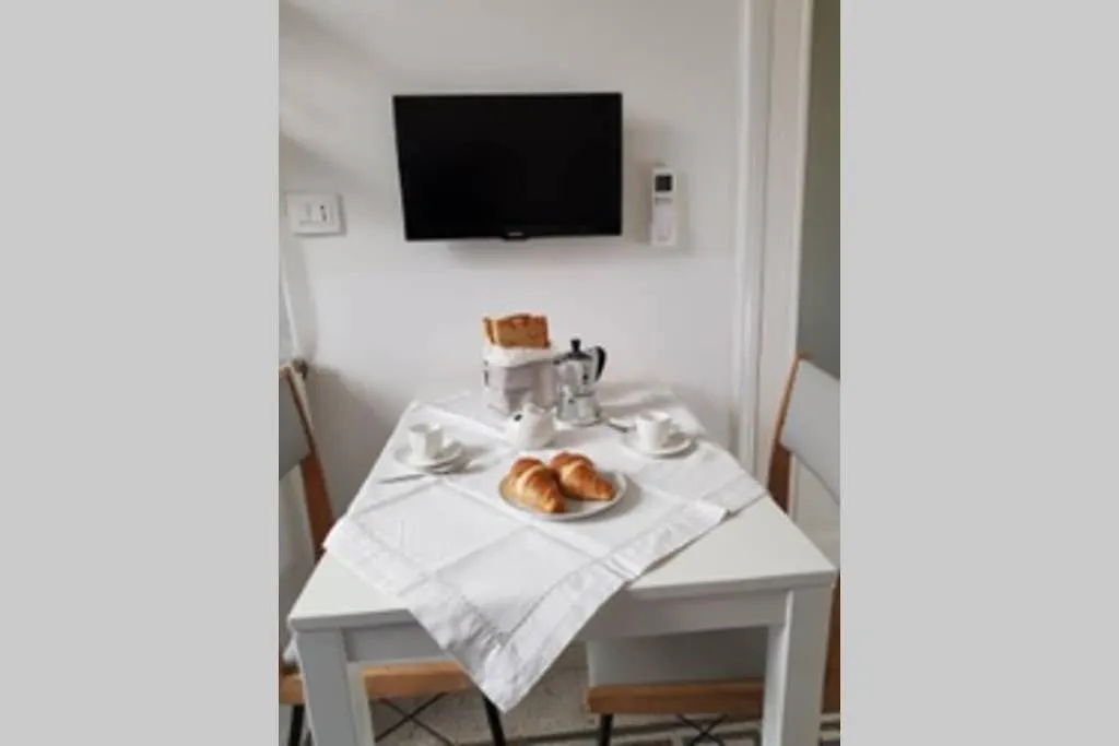 Casa Retro. Historic Center - La Spezia Apartment Italy